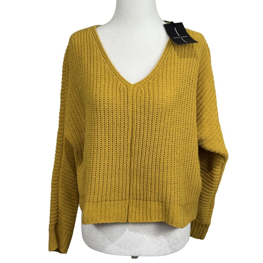 Moon & Madison Womens Size S Mustard Yellow Knit V-Neck Sweater Polyster